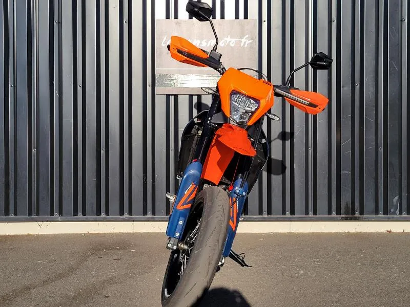 690 SMC R