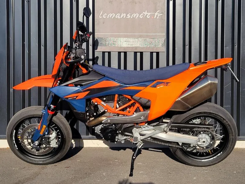 690 SMC R