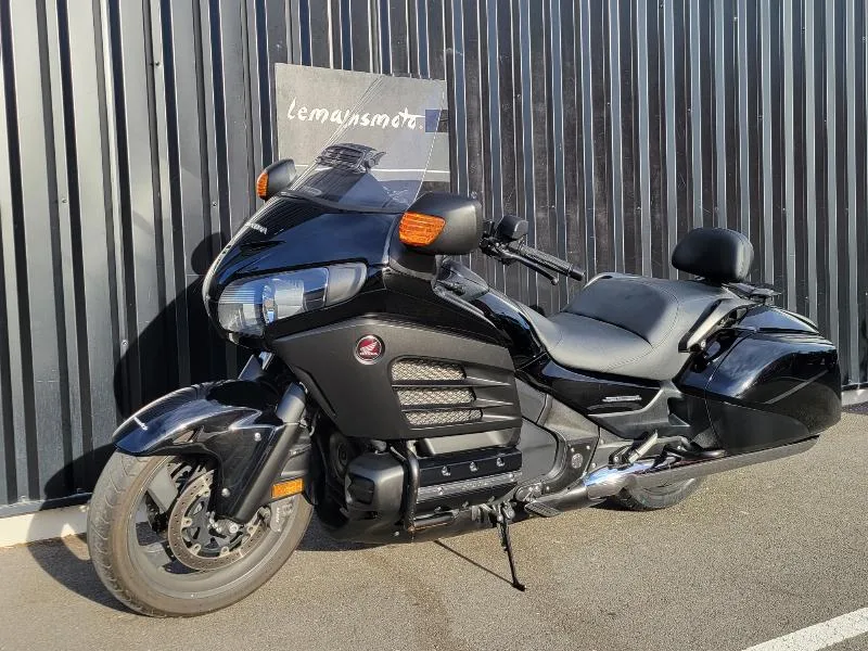 goldwing gl 1800 f6b bagger