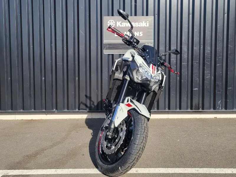 Z 900