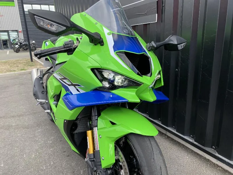ZX10R
