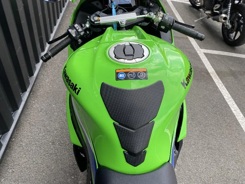 ZX10R