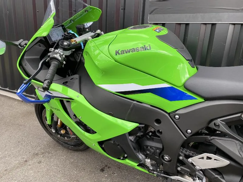 ZX10R