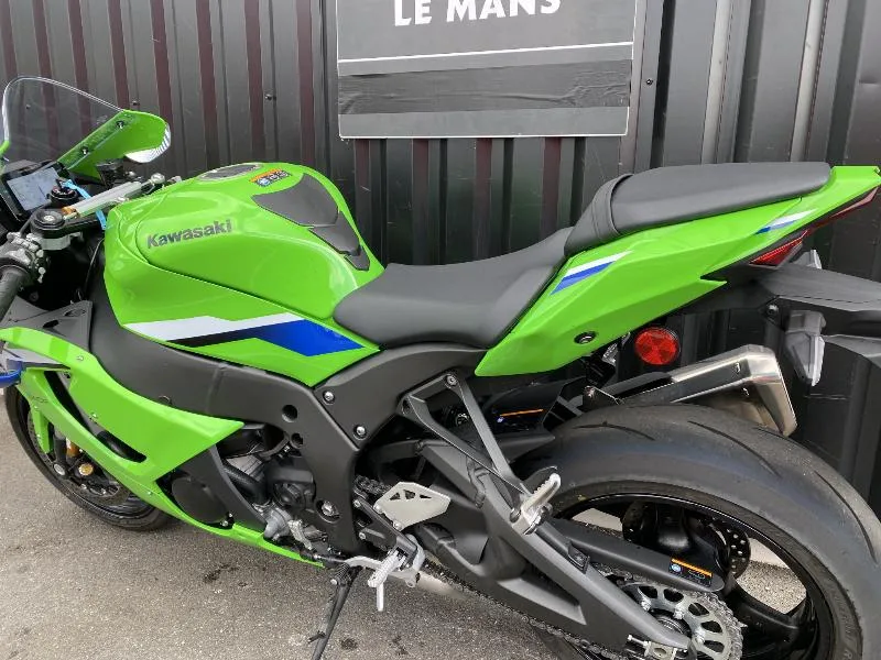 ZX10R