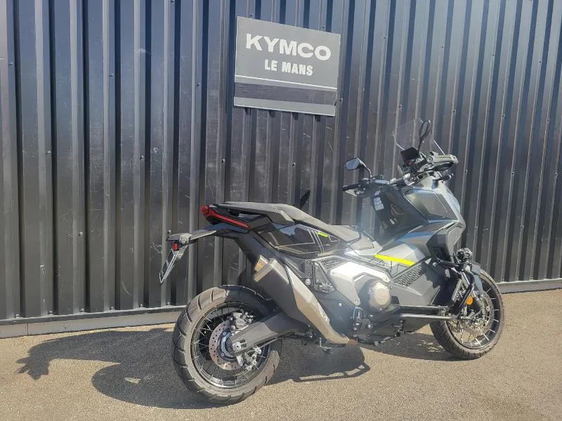 XADV 750 DCT