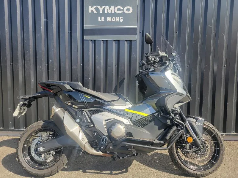 XADV 750 DCT