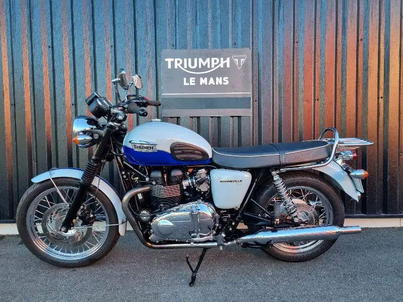 Bonneville T100