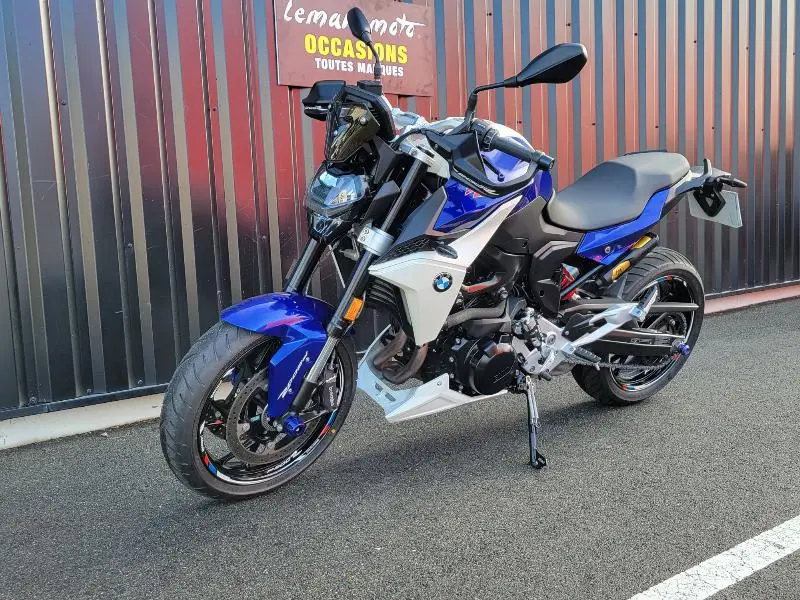 F 900 R