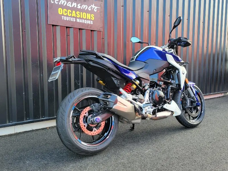 F 900 R