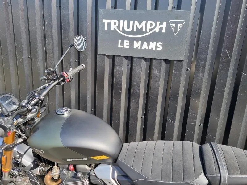 SCRAMBLER 900