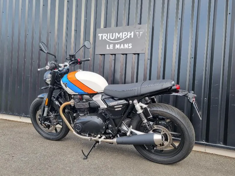 SPEED TWIN 900