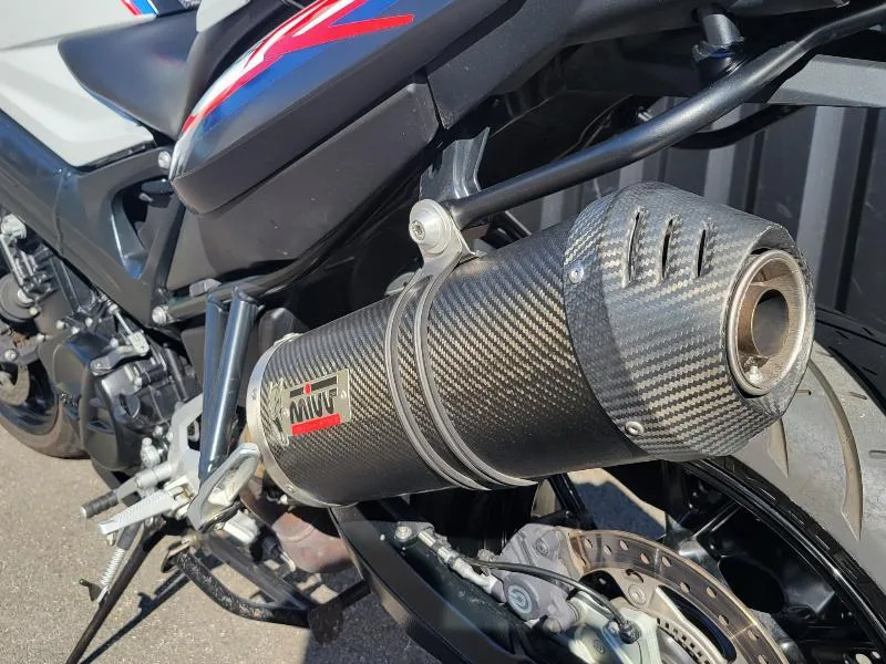 F 800 R