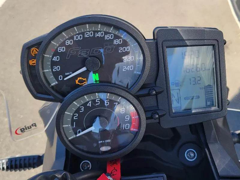 F 800 R