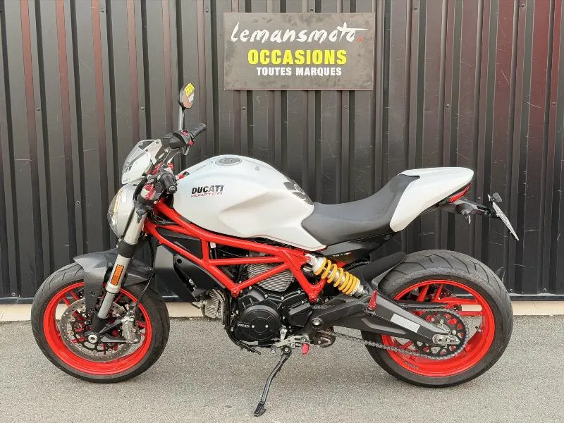 MONSTER 797