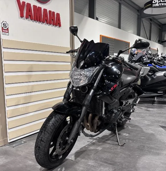 XJ6N