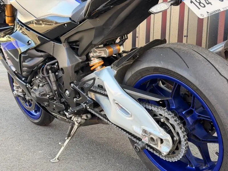 R1M