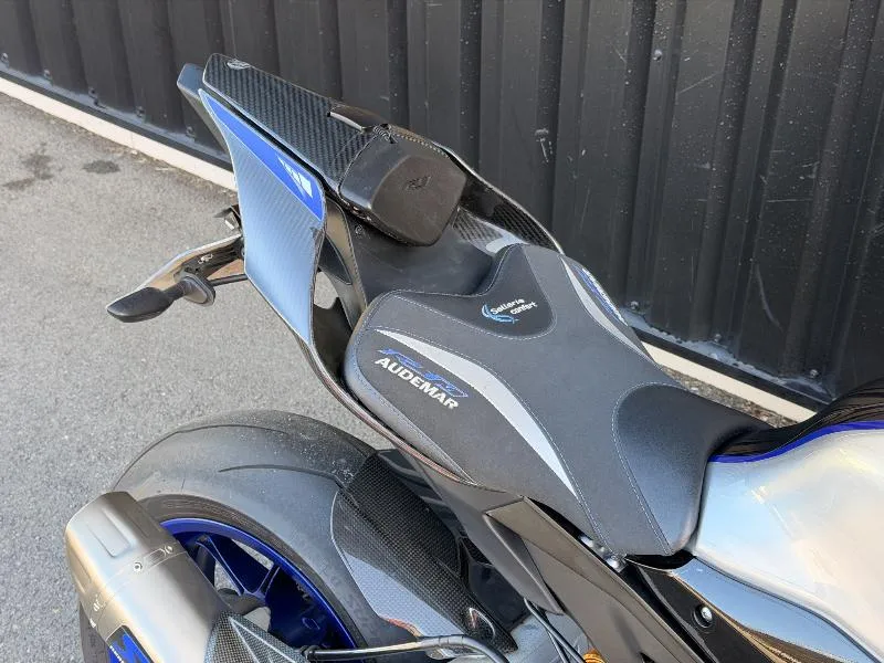 R1M