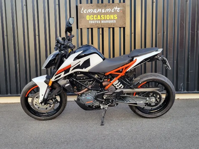 125 DUKE ABS