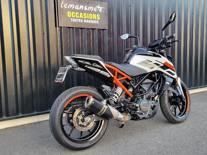 125 DUKE ABS