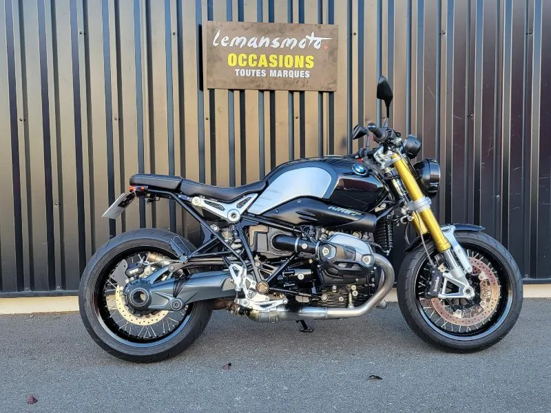 R NineT