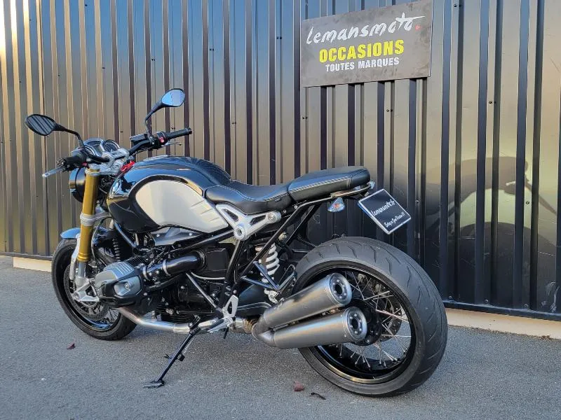R NineT