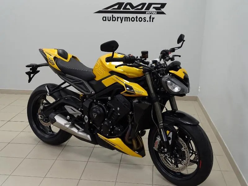 STREET TRIPLE 765 RS