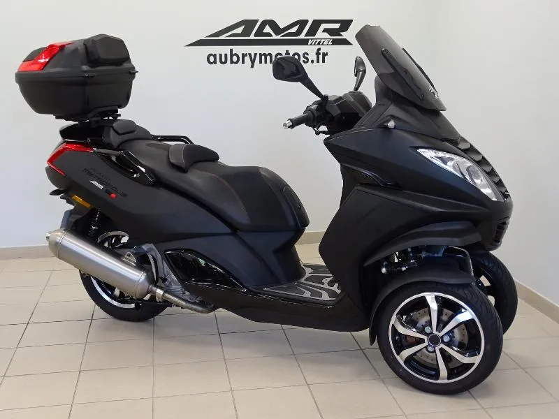 METROPOLIS 400 RS