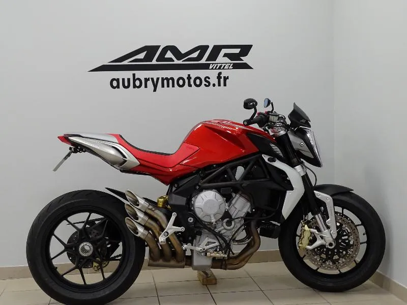 BRUTALE 800