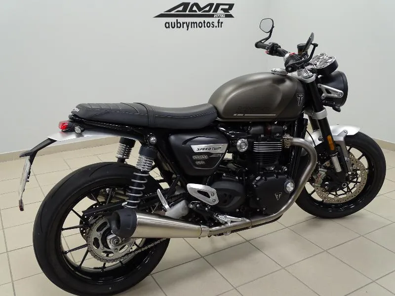 SPEED TWIN 1200