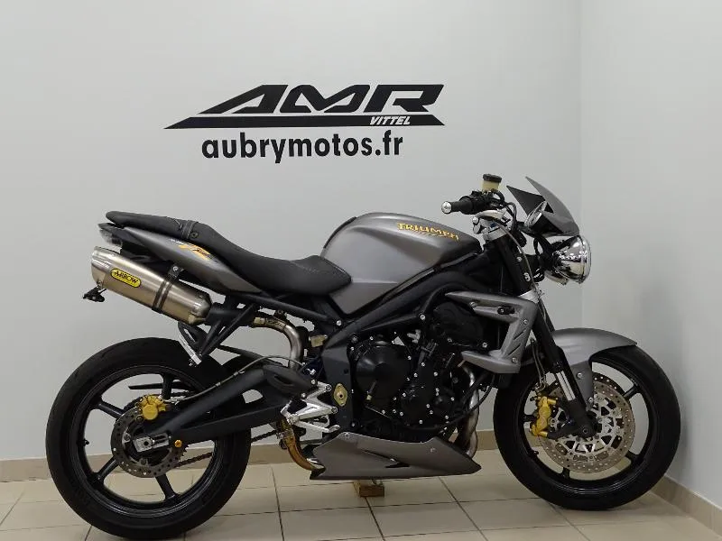 STREET TRIPLE 675 R
