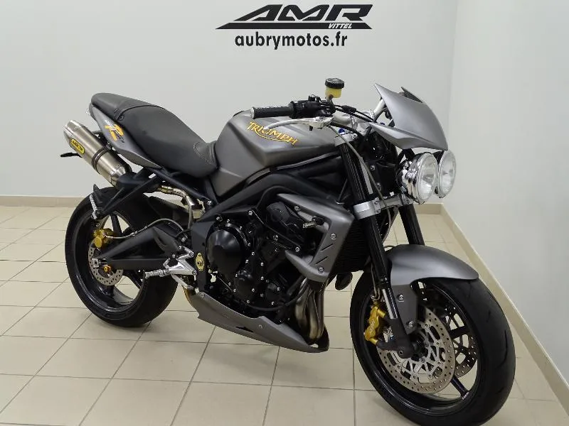 STREET TRIPLE 675 R