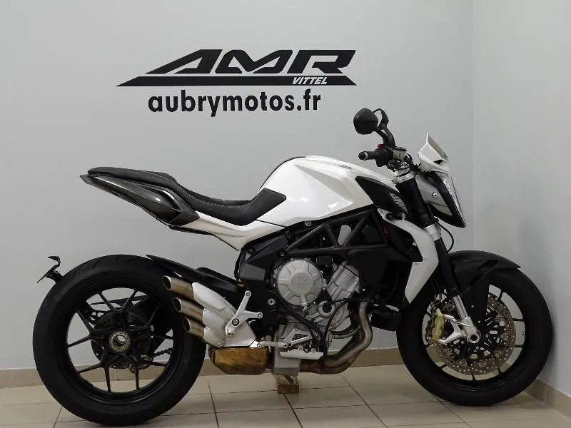 BRUTALE 675