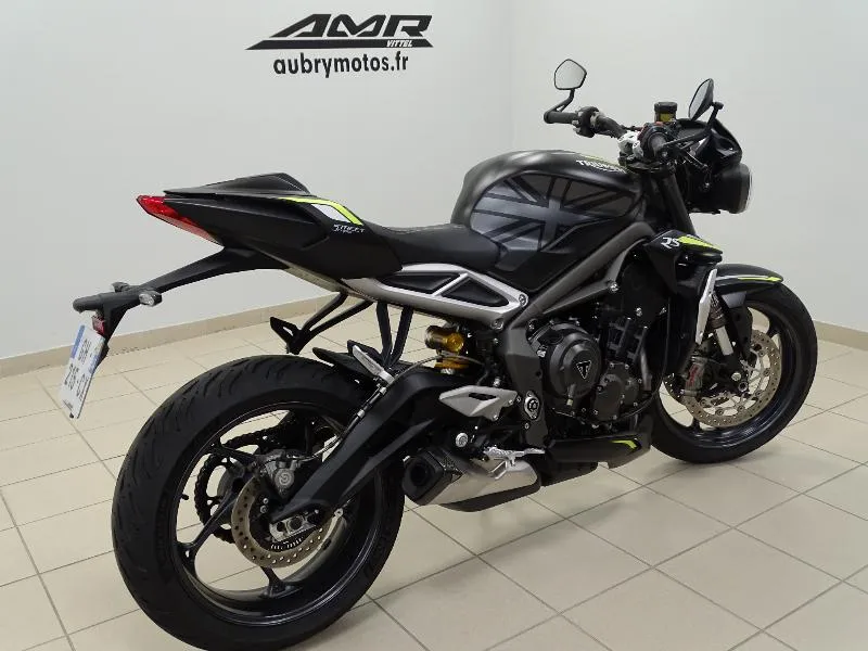 STREET TRIPLE 765 RS