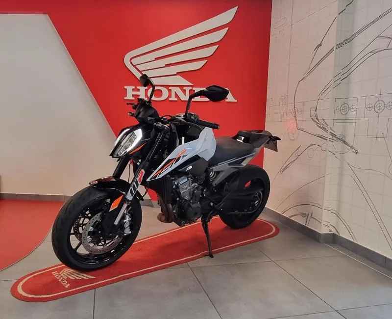 790 DUKE ABS