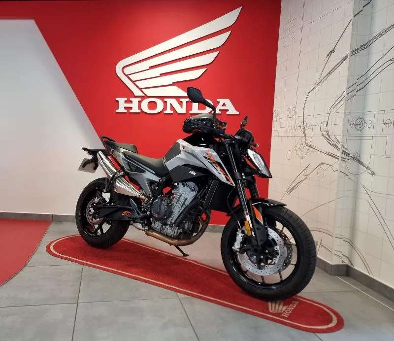 790 DUKE ABS