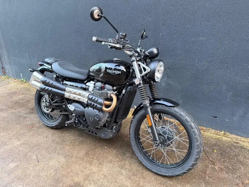 STREET SCRAMBLER 900