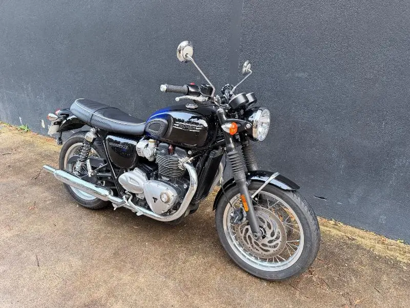 BONNEVILLE T120