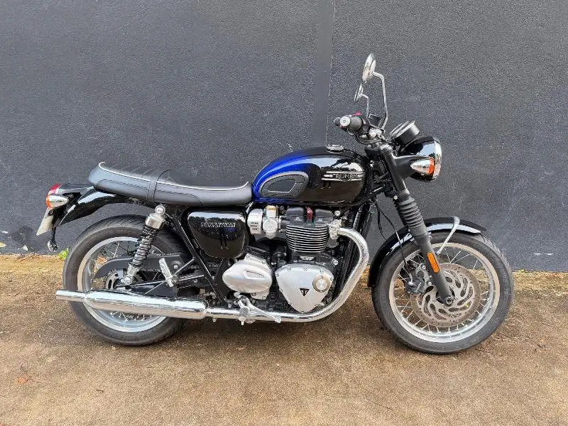 BONNEVILLE T120