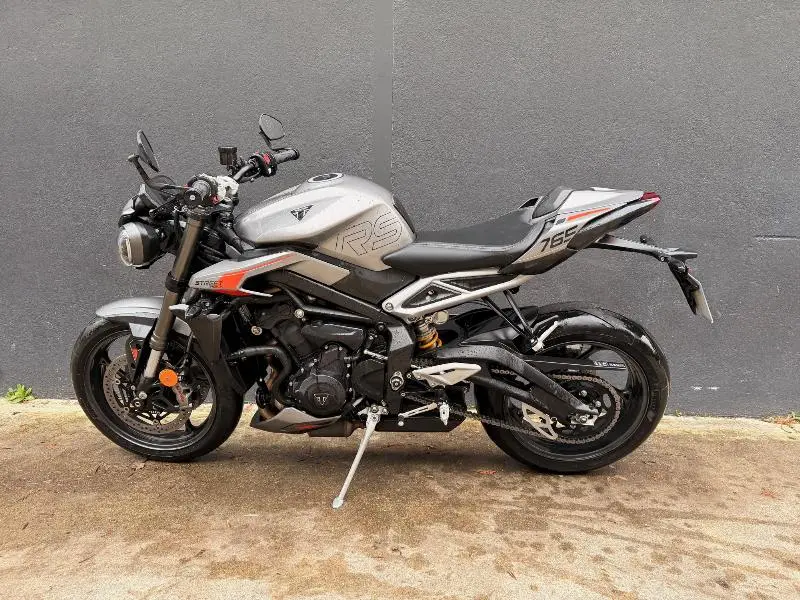 STREET TRIPLE 765 RS