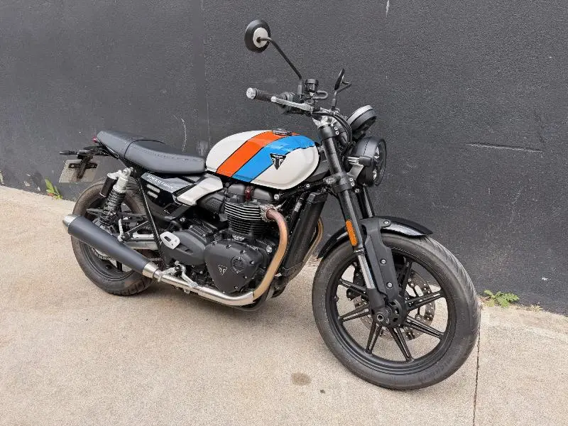 SPEED TWIN 900 2025