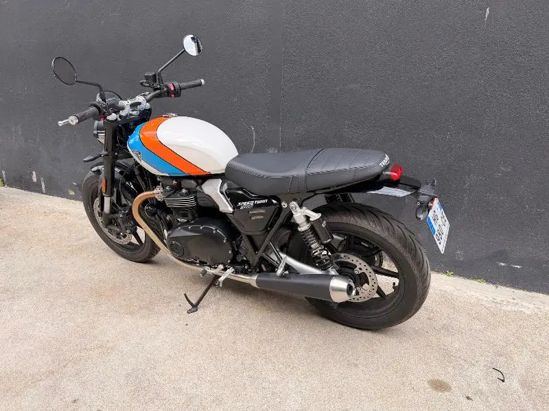 SPEED TWIN 900