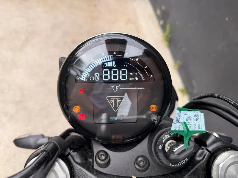 SPEED TWIN 900