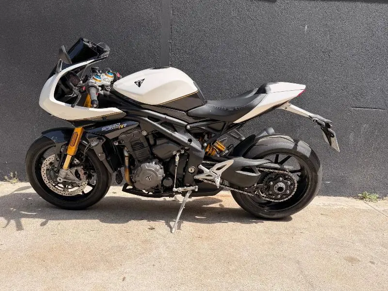 SPEED TRIPLE 1200 RR