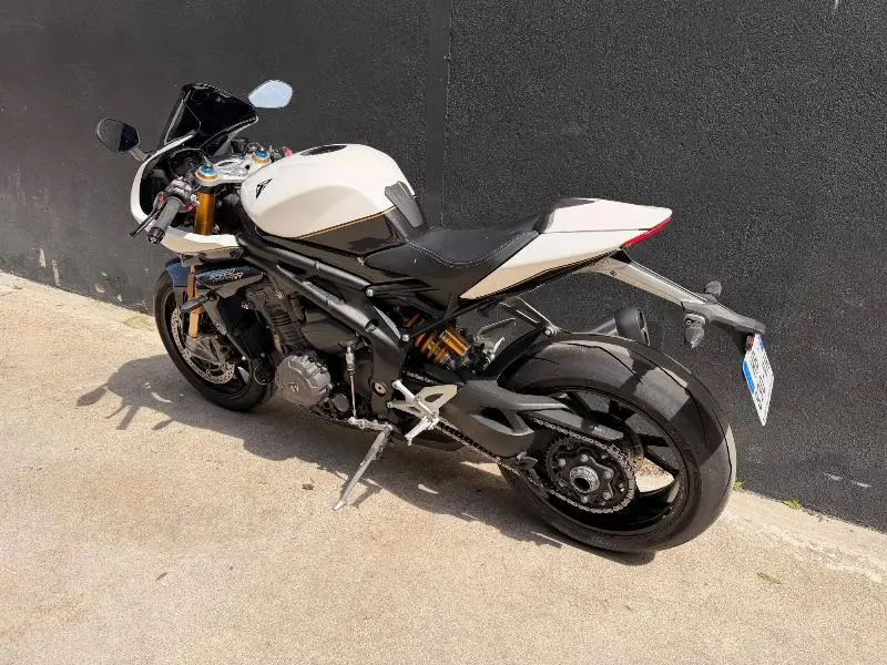 SPEED TRIPLE 1200 RR