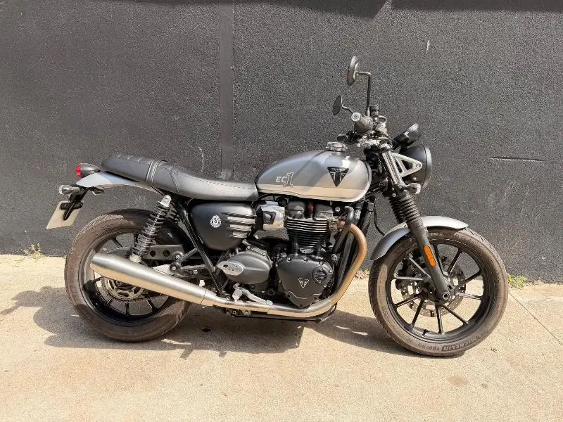 STREET TWIN 900 EC1 Edition