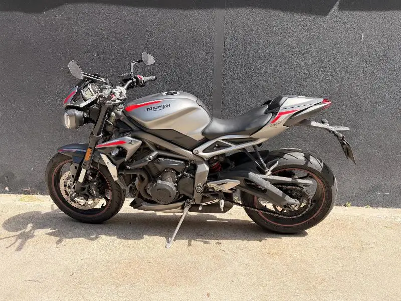 STREET TRIPLE 765 R