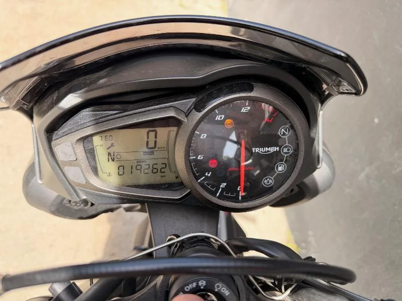 STREET TRIPLE 765 R