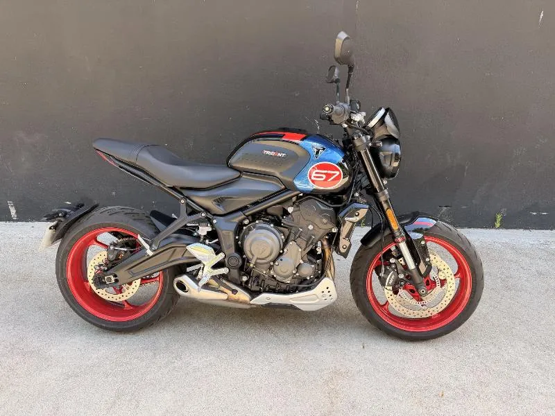 TRIDENT 660