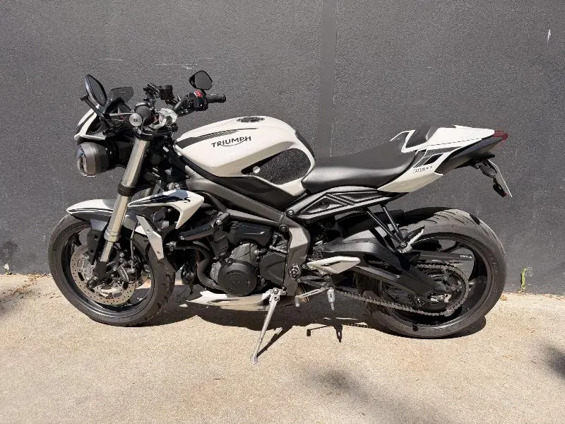 STREET TRIPLE 660 S A2