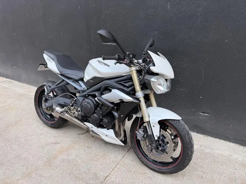 STREET TRIPLE 675 2016